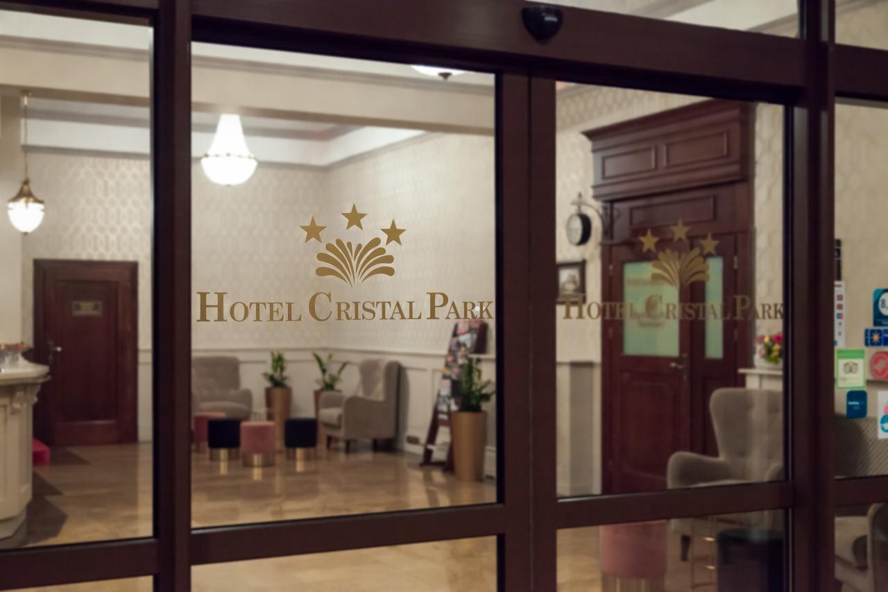 Dąbrowa Tarnowska Hotel Cristal Park מראה חיצוני תמונה